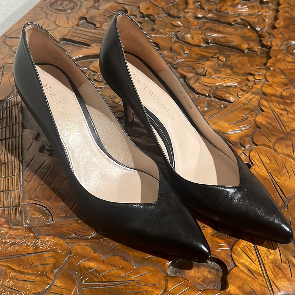 Classic Pumps